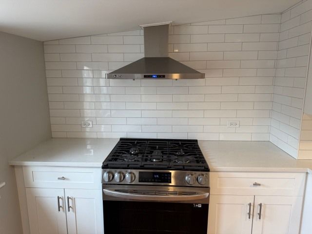 3737 N Oconto Avenue 2, Chicago, IL 60634