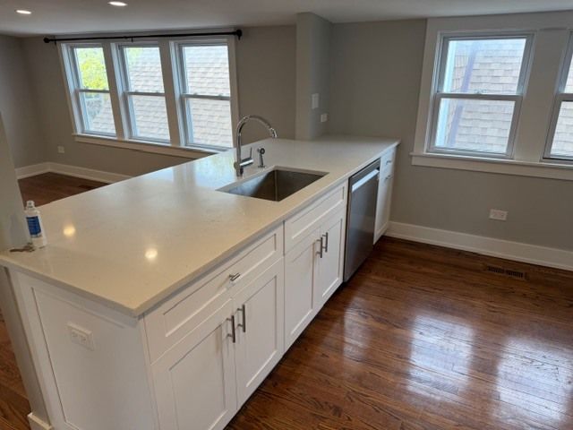 3737 N Oconto Avenue 2, Chicago, IL 60634