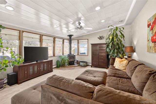 148 Malts Avenue, West Islip, NY 11795