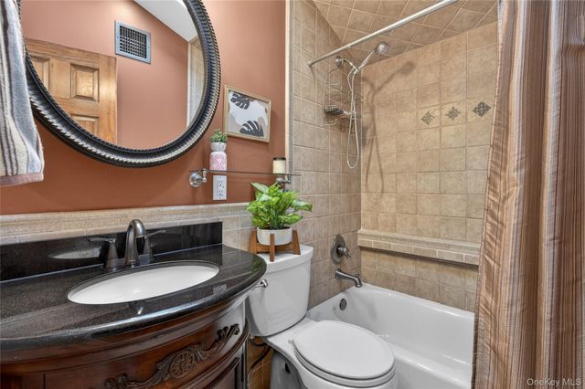 148 Malts Avenue, West Islip, NY 11795