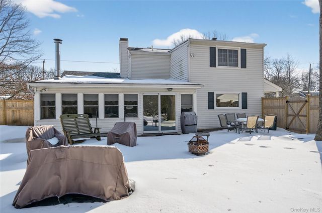 148 Malts Avenue, West Islip, NY 11795