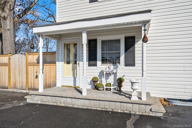 148 Malts Avenue, West Islip, NY 11795