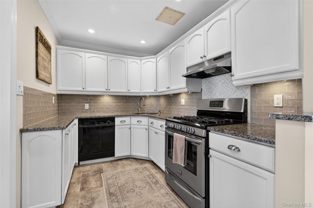 148 Malts Avenue, West Islip, NY 11795