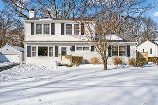 148 Malts Avenue, West Islip, NY 11795