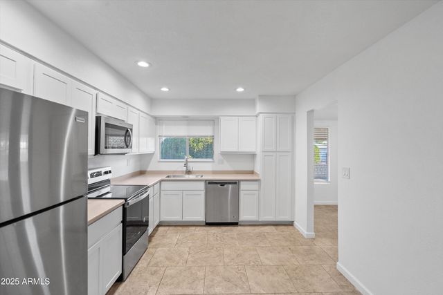 14217 N BOLIVAR Drive, Sun City, AZ 85351