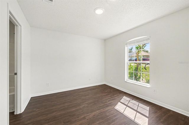 1011 BLUEGRASS DRIVE, Groveland, FL 34736