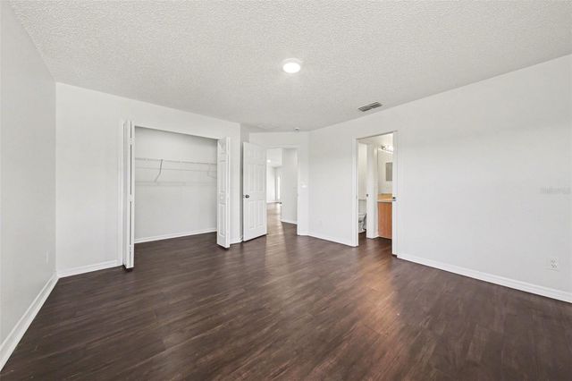 1011 BLUEGRASS DRIVE, Groveland, FL 34736