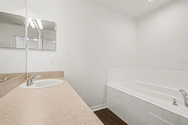 1011 BLUEGRASS DRIVE, Groveland, FL 34736