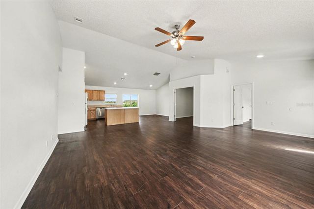 1011 BLUEGRASS DRIVE, Groveland, FL 34736