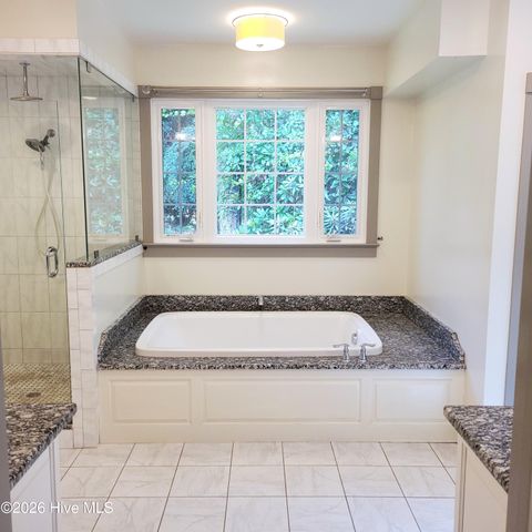 120 Country Club Circle, Southern Pines, NC 28387