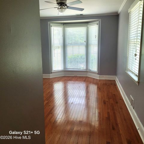 120 Country Club Circle, Southern Pines, NC 28387