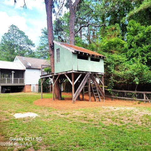120 Country Club Circle, Southern Pines, NC 28387