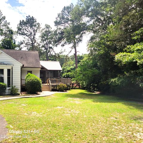 120 Country Club Circle, Southern Pines, NC 28387