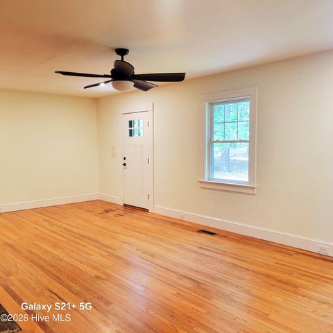 120 Country Club Circle, Southern Pines, NC 28387