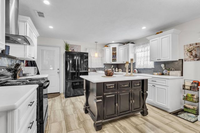 2081 Us Highway 190 E, Woodville, TX 75979