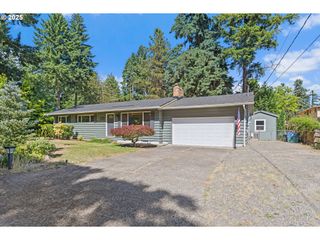 16880 TRACY Ave, Lake Oswego, OR 97035