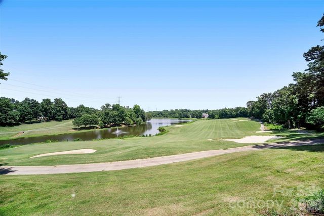 7924 Fairmeadows Drive, Charlotte, NC 28269