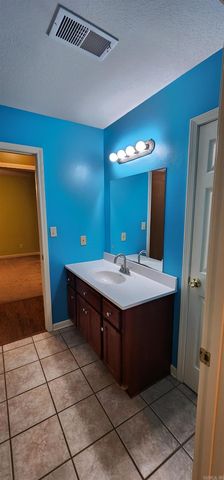 708 Mockingbird Ln, Wynne, AR 72396