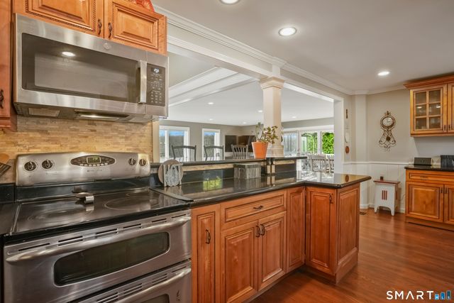 17 Meadow Lane, New Milford, CT 06776