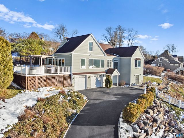 17 Meadow Lane, New Milford, CT 06776
