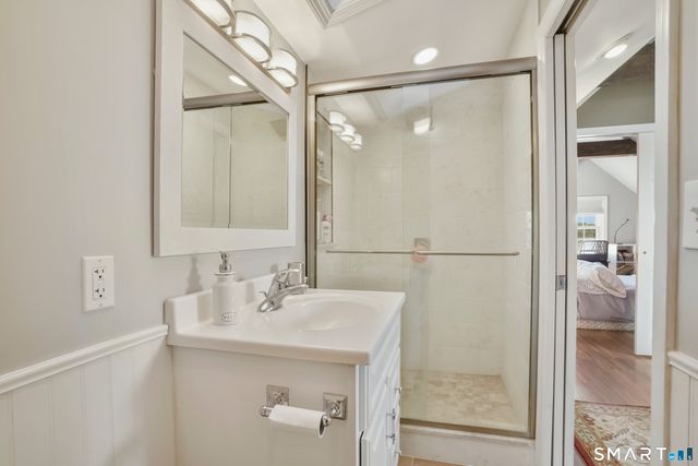 17 Meadow Lane, New Milford, CT 06776