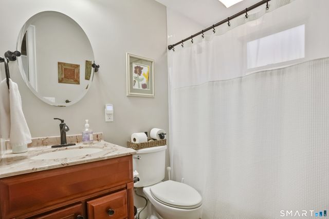 17 Meadow Lane, New Milford, CT 06776