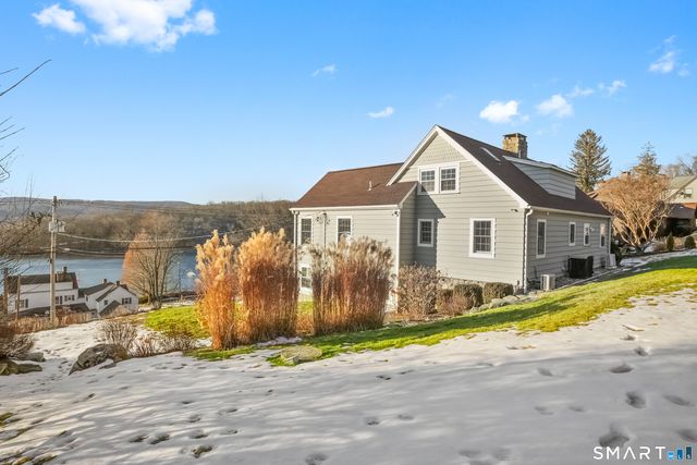 17 Meadow Lane, New Milford, CT 06776