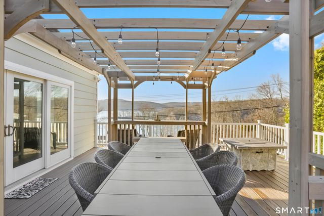 17 Meadow Lane, New Milford, CT 06776