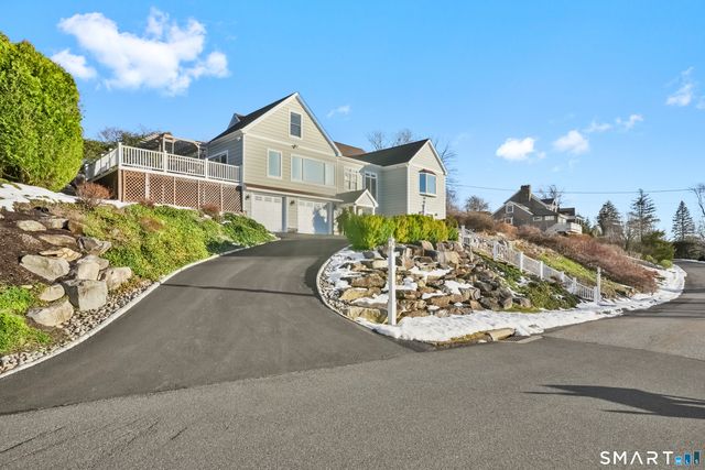 17 Meadow Lane, New Milford, CT 06776