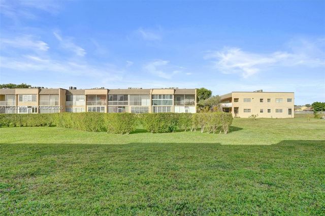 9081 Sunrise Lakes Blvd 107, Sunrise, FL 33322