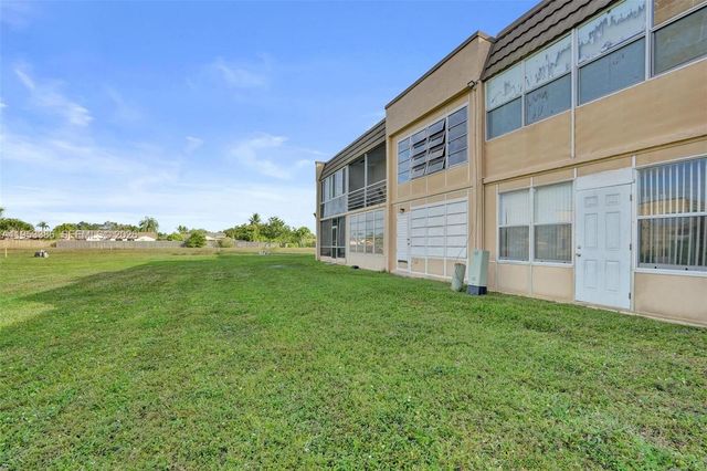 9081 Sunrise Lakes Blvd 107, Sunrise, FL 33322