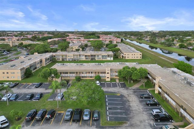 9081 Sunrise Lakes Blvd 107, Sunrise, FL 33322