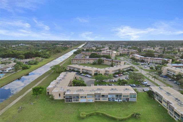 9081 Sunrise Lakes Blvd 107, Sunrise, FL 33322