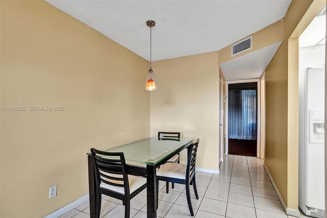 9081 Sunrise Lakes Blvd 107, Sunrise, FL 33322
