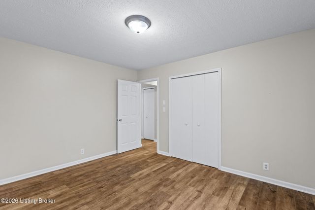 1514 Daverman Dr, La Grange, KY 40031