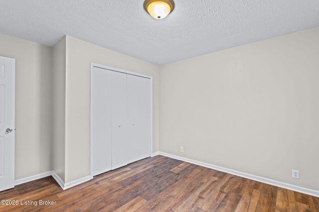 1514 Daverman Dr, La Grange, KY 40031