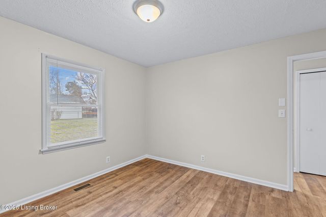 1514 Daverman Dr, La Grange, KY 40031