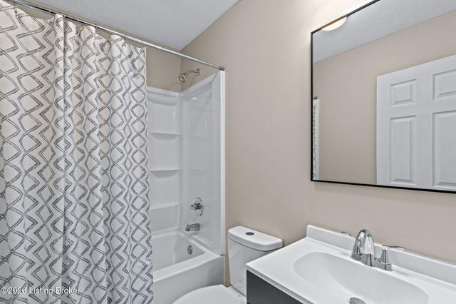 1514 Daverman Dr, La Grange, KY 40031