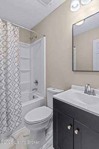 1514 Daverman Dr, La Grange, KY 40031