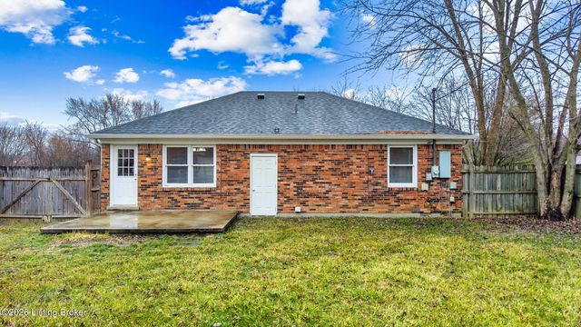 1514 Daverman Dr, La Grange, KY 40031