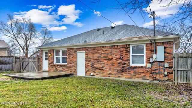 1514 Daverman Dr, La Grange, KY 40031