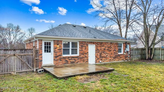 1514 Daverman Dr, La Grange, KY 40031
