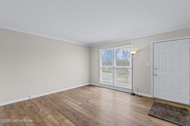 1514 Daverman Dr, La Grange, KY 40031