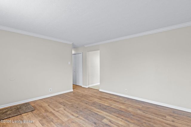 1514 Daverman Dr, La Grange, KY 40031