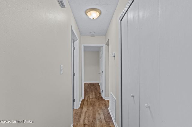 1514 Daverman Dr, La Grange, KY 40031