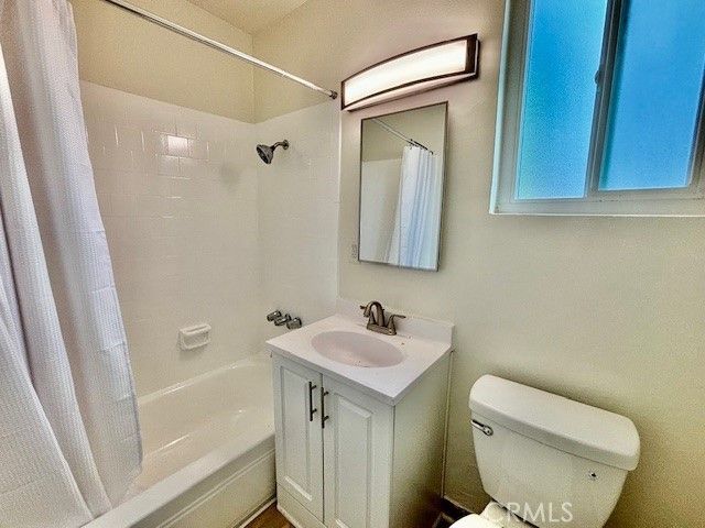 12425 Harris 1, Lynwood, CA 90262