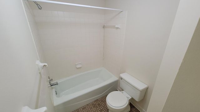 3151 Dean Court B404, Minneapolis, MN 55416