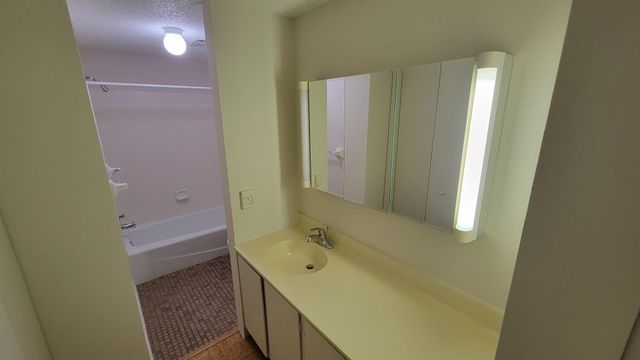 3151 Dean Court B404, Minneapolis, MN 55416
