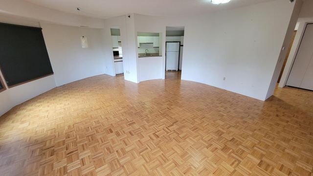 3151 Dean Court B404, Minneapolis, MN 55416