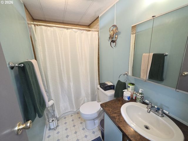 508 SHADOW RANCH Ln, Roseburg, OR 97470